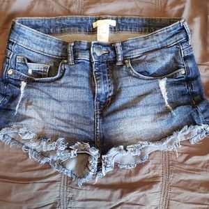 Short jean shorts